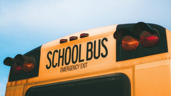 Dode en gewonde kinderen na ongeluk met schoolbus in Duitsland