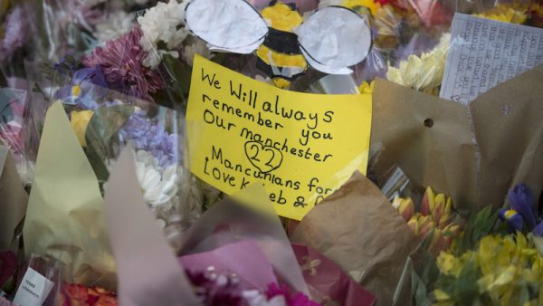 'Broer van dader aanslag Manchester net zo schuldig'