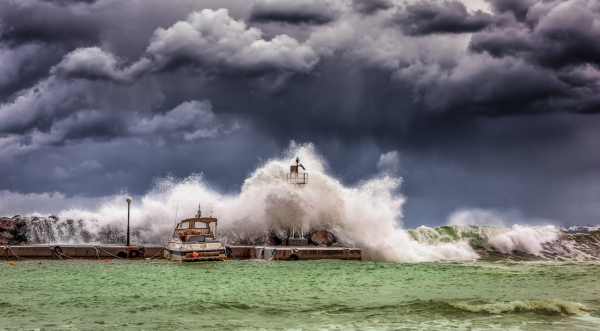 Houd je vast: dit weekend officiële winterstorm verwacht (windkracht 9)