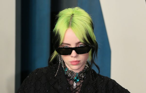 Billie Eilish deelt (piep)klein stukje van nieuwe James Bond-titelsong