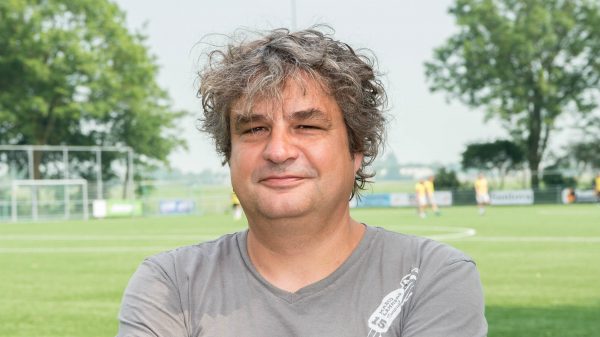 Lekker loeren: Frank Lammers lapt de regels aan zijn laars