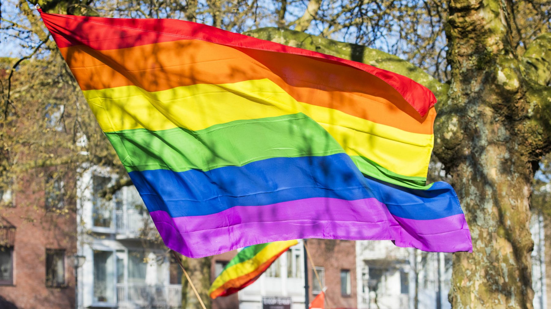 Sipke Jan Bousema overspoeld met reacties na emotioneel betoog over regenboogvlag