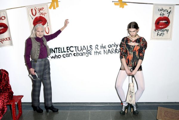 Bizarre pruiken en Lena Dunham als model: dit was London Fashion Week