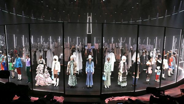 Gucci presenteert collectie in een carrousel