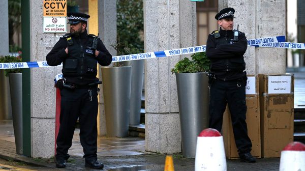 Zeventigjarige man neergestoken in moskee in Londen