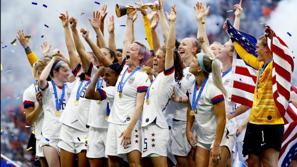 amerikaans-vrouwenvoetbalteam-eist-60-miljoen-genderongelijkheid