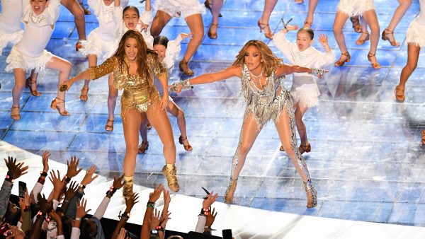 kritiek op tmz na halftime show J.Lo en Shakira