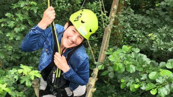 Caroline wordt langzaam doof door een genetische afwijking