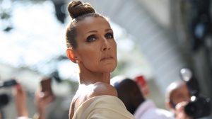 Thumbnail voor Céline Dion is jarig en wij trakteren op 5 foto's met Céline als mode-icoon