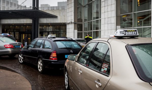 Taxichauffeurs krijgen geen toestemming protest op Malieveld