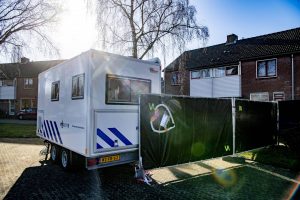 Thumbnail voor Doden in woning Etten-Leur zijn familie, politie zoekt vader