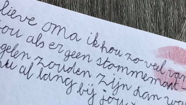 Oma's (en opa's) aan de top: 9 x post van kleinkinderen aan hun grootouders