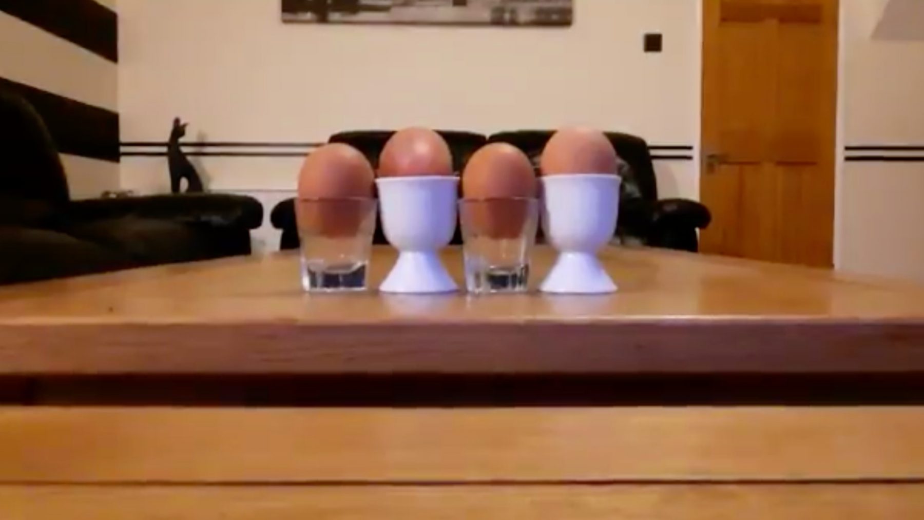 Ei, ei, ei, ik ben zo blij deze lollige video gaat volledig viral LINDA.nl