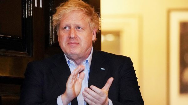 Britse premier Johnson uit ziekenhuis ontslagen na coronabehandeling