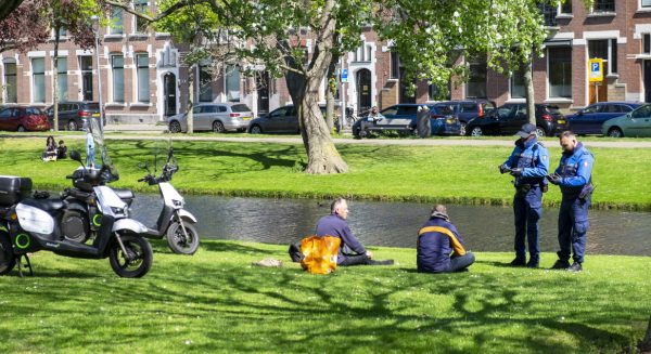 boete strafblad samenscholing mannen park