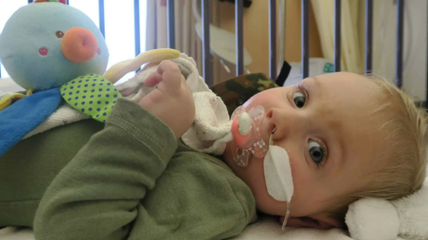 Baby Jayme heeft ernstige spierziekte: 'We hebben 1,9 miljoen euro nodig voor zijn behandeling'