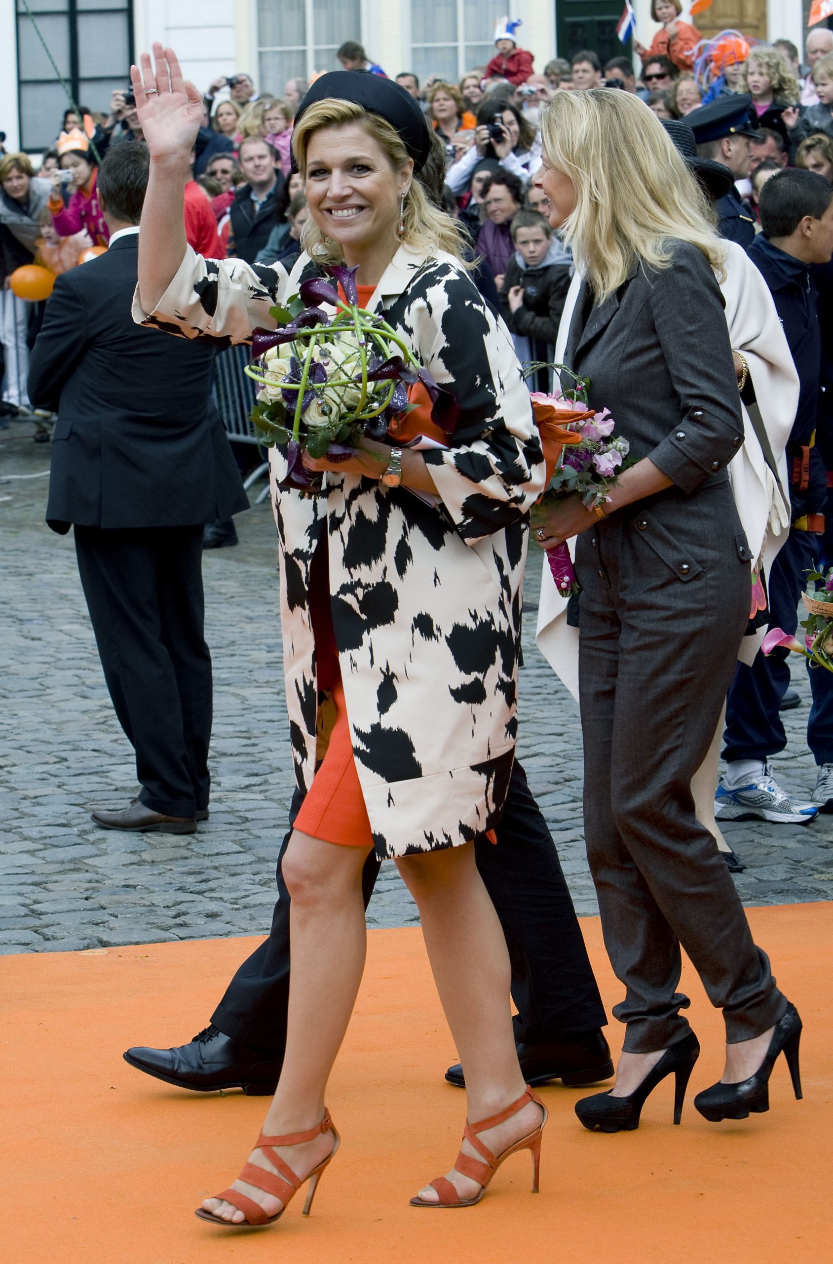 Van koninklijk blauw tot dat ene spijkerjasje: de beste looks van modekoningin Máxima