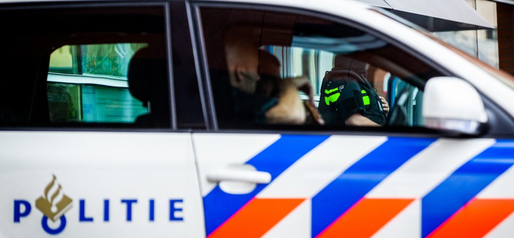 Groep jongeren breekt oogkas 70-jarige man na woordenwisseling