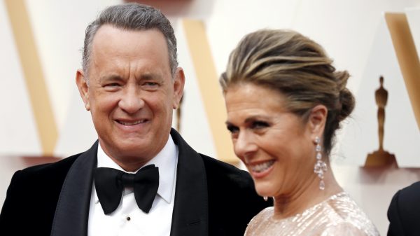 tom hanks vrouw coronavirus vaccin corona