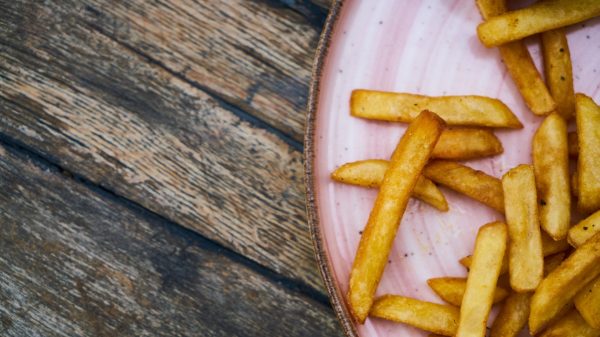 Frietcrisis in België: 'Laten we allemaal twee keer per week friet eten'