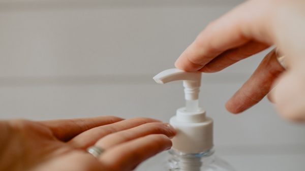 Liveblog coronavirus woensdag 29 april: nachtclubs willen geen anderhalvemeterregel 