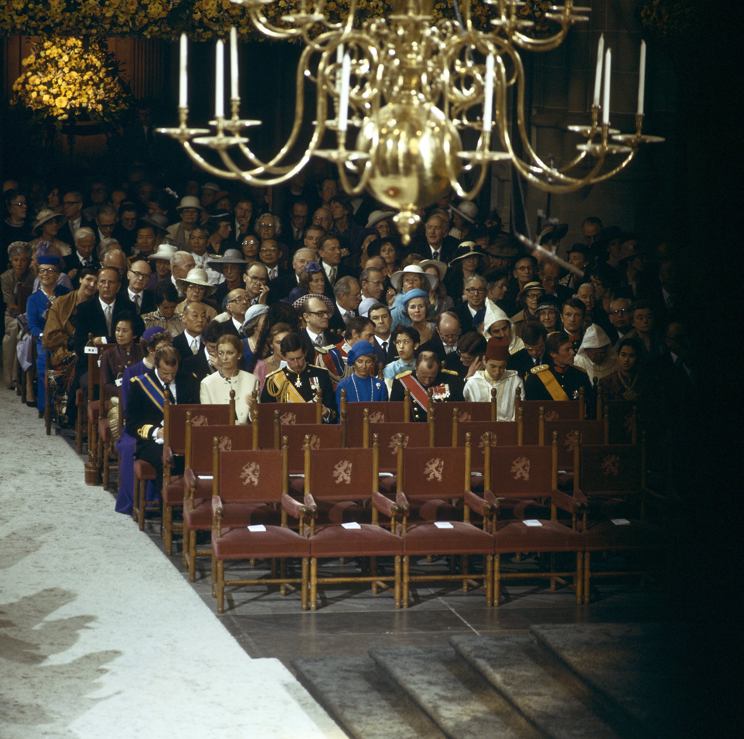 Veertig jaar geleden werd Beatrix onze koningin: 11 x foto's van deze bijzondere dag