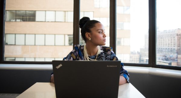 werk vrouw laptop