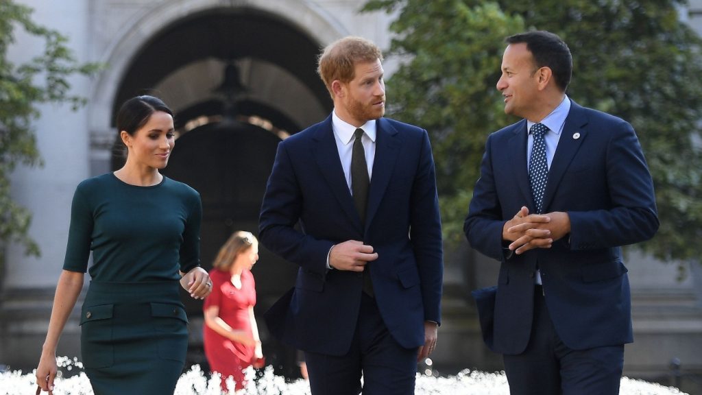 Twee jaar vol ups and downs: prins Harry en Meghan Markle vieren trouwdag.