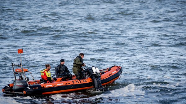 zoektocht vermiste surfer hervat strand scheveningen