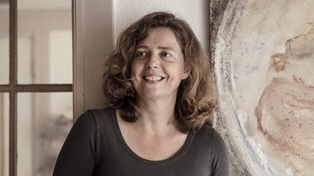 Judith Dubois maakt Rembrandts van zand en schelpen
