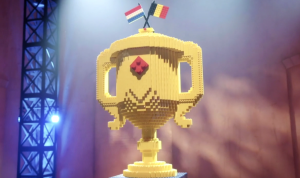 Thumbnail voor Dit koppel wint na 28 uur (!) legosteentjes bouwen de finale van 'Lego Masters'