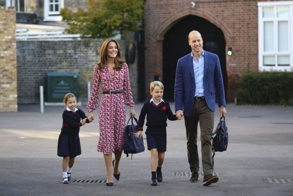 Prinses Charlotte gaat weer naar school... of niet? Kensington Palace zwijgt