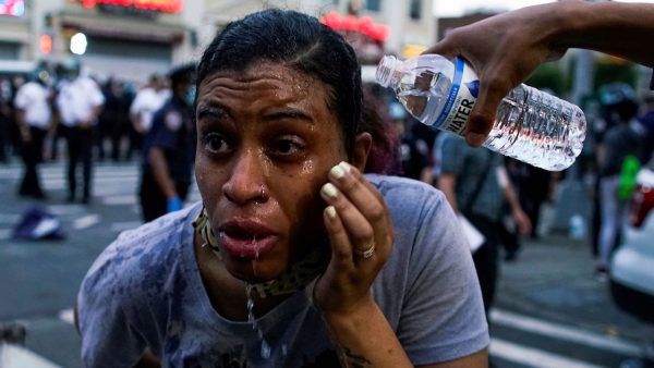 Amerikaanse pers slaat alarm: politie schiet met rubberkogels