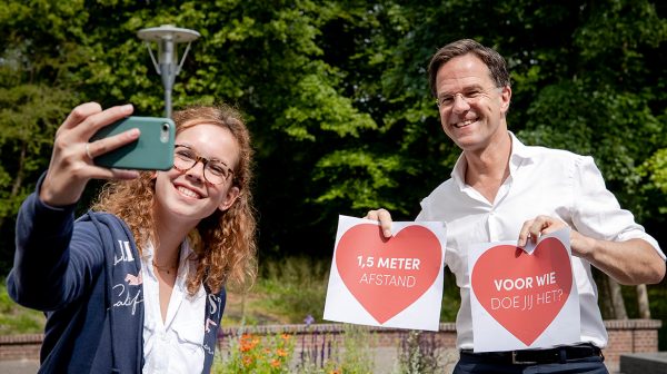 Premier Mark Rutte gaat in gesprek met jongeren over de toekomst