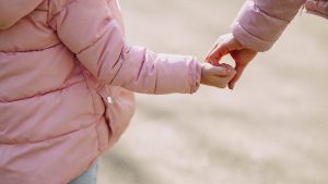 Thumbnail voor Gedoe om geld tijdens co-ouderschap: 'Ik krijg voor elk wissewasje een Tikkie'