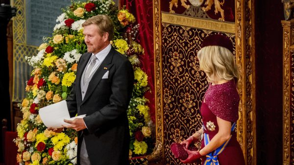 Koning houdt troonrede in Grote Kerk in Den Haag