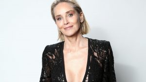 Thumbnail voor Blikseminslag kostte Sharon Stone bijna het leven: 'M'n moeder zag het gebeuren'