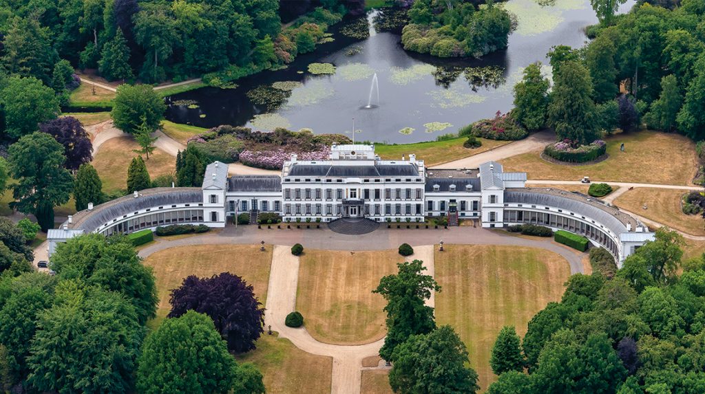 Hoezee: tuinen paleis Soestdijk onverwachts toch open voor publiek