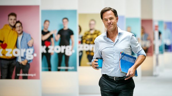 Premier Rutte spreekt open over de dood van zijn moeder