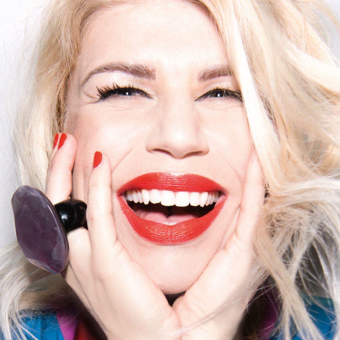 Anne-Marie Jung kan niet stoppen met haring eten