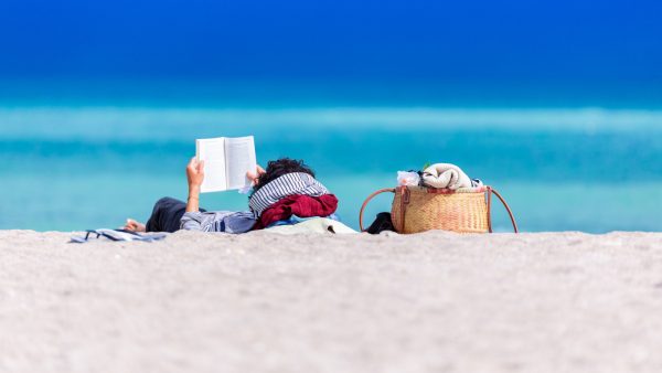 5 x de leukste boeken om de zomervakantie in eigen land door te komen