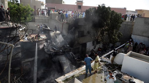 Piloten vliegtuigcrash Pakistan waren niet gefocust en discussieerden over corona