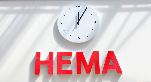 Ieder beetje helpt: vriendinnetjes (9) zamelen 14,85 euro in voor de HEMA