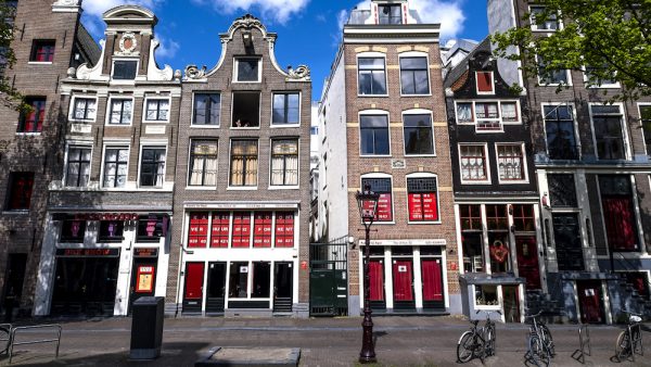 Amsterdamse sekswerkers zin om woensdag weer te beginnen