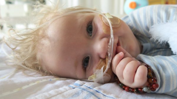 Goed nieuws voor zieke baby Jayme: behandeling kan worden gestart