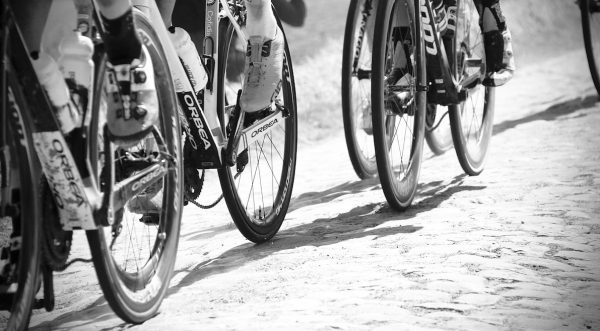 Belgische wielrenner (20) overlijdt tijdens koers aan hartstilstand