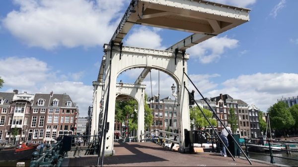 Bruggen en kades Amsterdam ANP