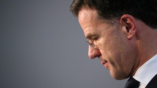 Rutte tijdens herdenking Srebrenica: 'We buigen in stilte ons hoofd'