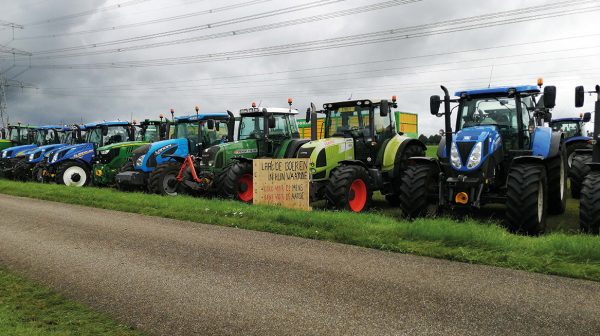 Boeren stellen ultimatum en voeren tijdelijk geen actie