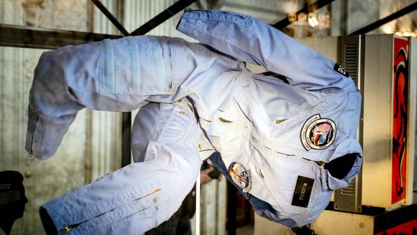 ruimtepak a space odyssey drie ton